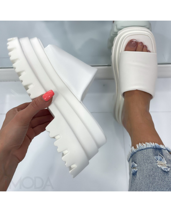 Biele šľapky na platforme-301420-20