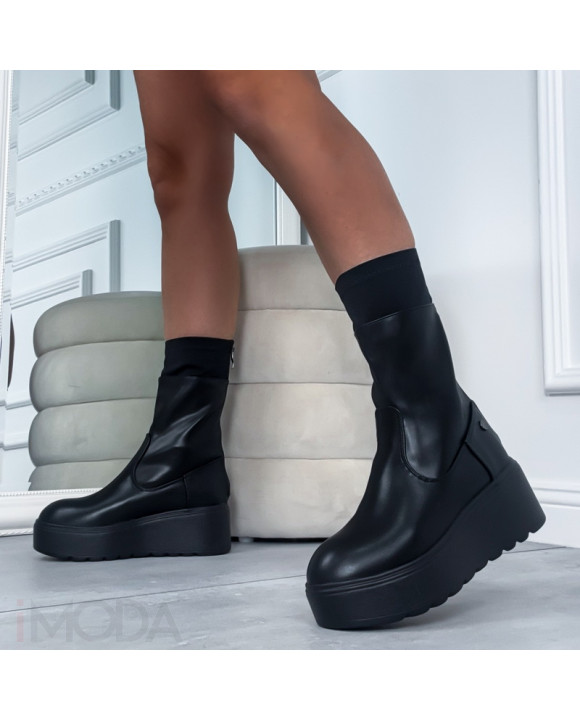 Čierne nízke čižmy na platforme-324161-20