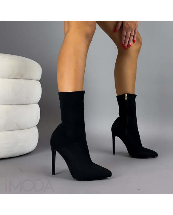 Čierne semišové kotníkové čižmy-322321-20