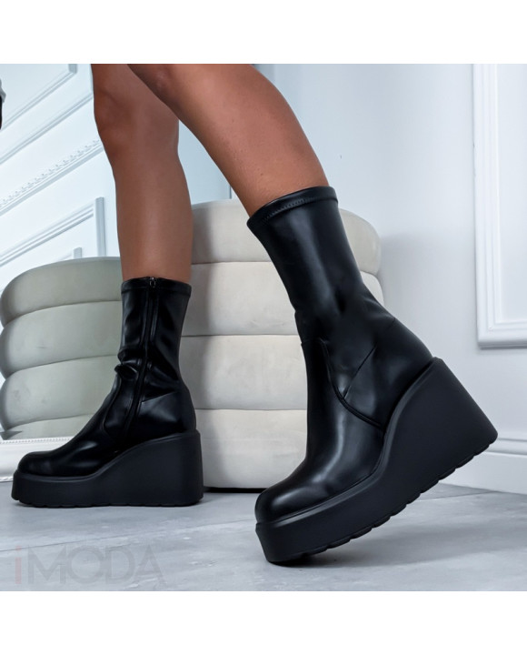 Čierne nízke čižmy na platforme-313396-20