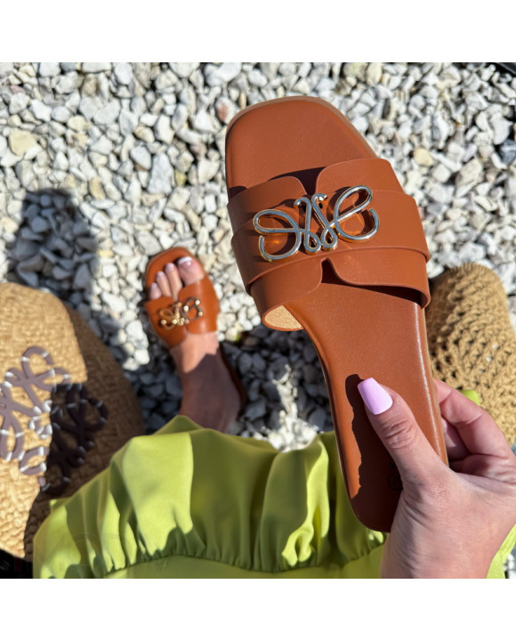 Hnedé šľapky-317425-20