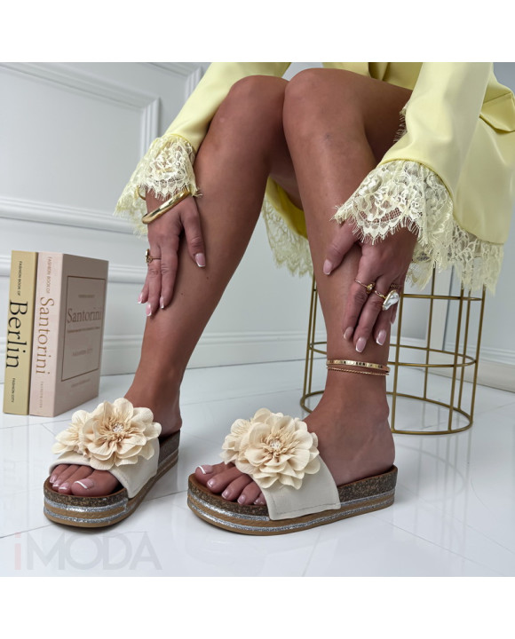 Béžové šľapky s kvetom-325600-20