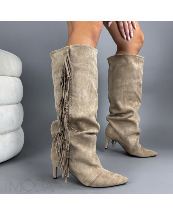 Hnedé semišové vysoké čižmy so strapcami-323298-20