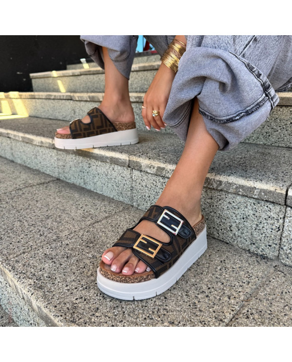 Hnedé vzorované šľapky-320670-20