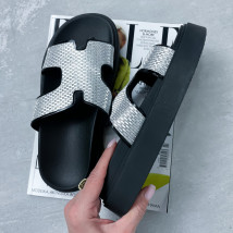 Čierno-strieborné šľapky-316448-01