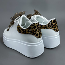 Biele tenisky s leopradím vzorom-314878-04