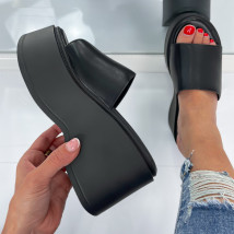 Čierne šľapky na platforme-303687-02