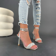 Strieborné sandále s perličkami-301357-01