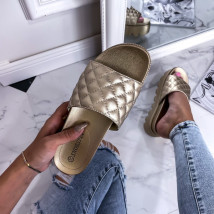 Zlaté šľapky na platforme-247204-076