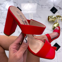 Červené sandále-243084-01