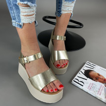 Zlaté sandále na platforme-303520-02