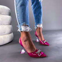 Ružové sandále s ozdobou-266867-01