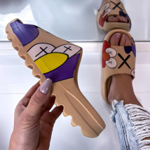 Svetlohnedé vzorované šľapky-262759-09