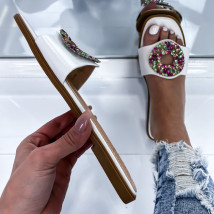 Biele šľapky s farebnými kamienkami-282136-06