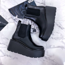 Čierne nízke čižmy na platforme-251832-056