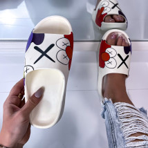 Biele vzorované šľapky-262745-03