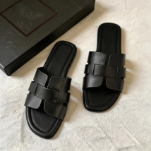 Čierne šľapky-326441-05