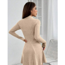 Vrúbkované béžové šaty-297439-01