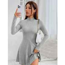 Vrúbkované sivé šaty-297442-04