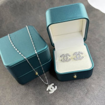 Dámsky trendy set s kryštálmi-318257-02