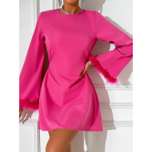 Efektné ružové šaty s pierkami-299254-01