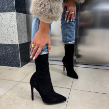 Čierne semišové kotníkové čižmy-322321-035