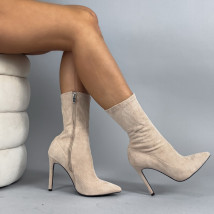 Béžové semišové kotníkové čižmy-323768-02