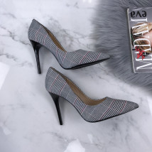 Kárované dámske lodičky s lesklým opätkom-171697-02