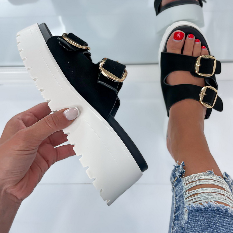 Čierne  šľapky na platforme