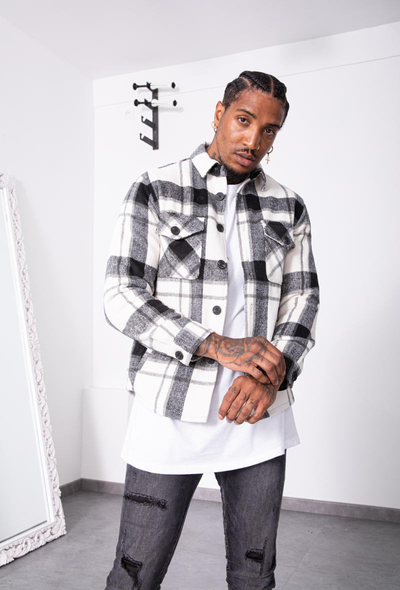 Čierno biela vrchná košeľa