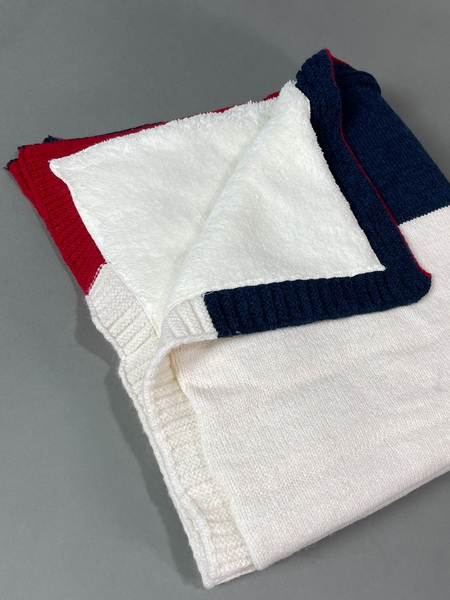 Viacfarebná zateplená deka