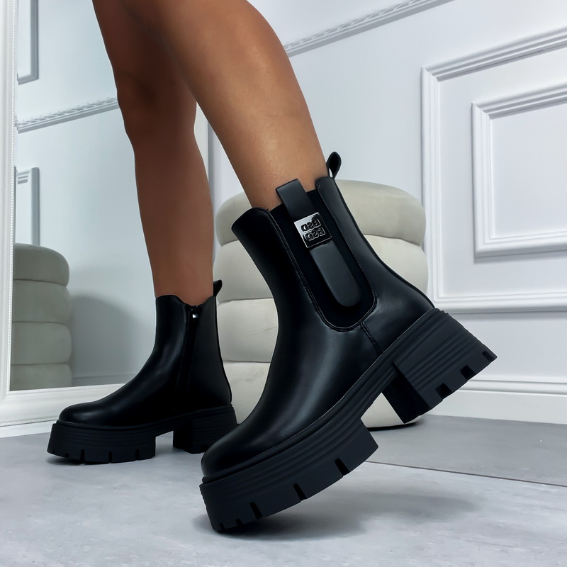 Čierne  nízke čižmy