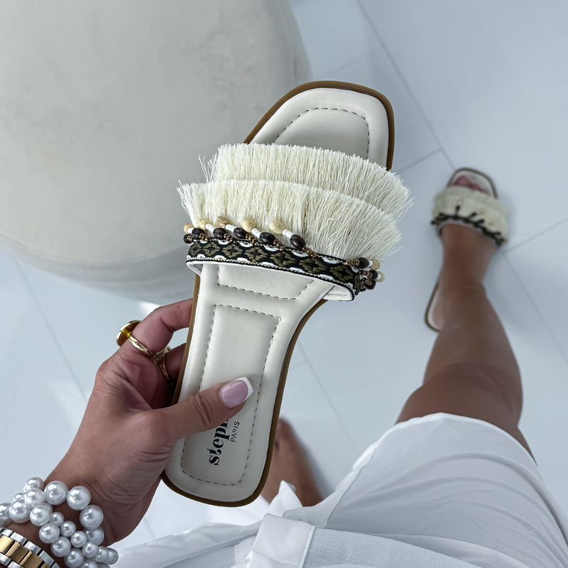 Dámske boho šľapky iMODA so strapcami
