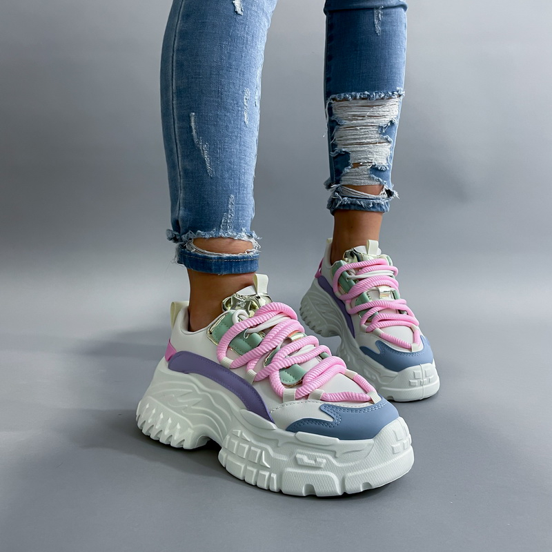 Viacfarebné tenisky