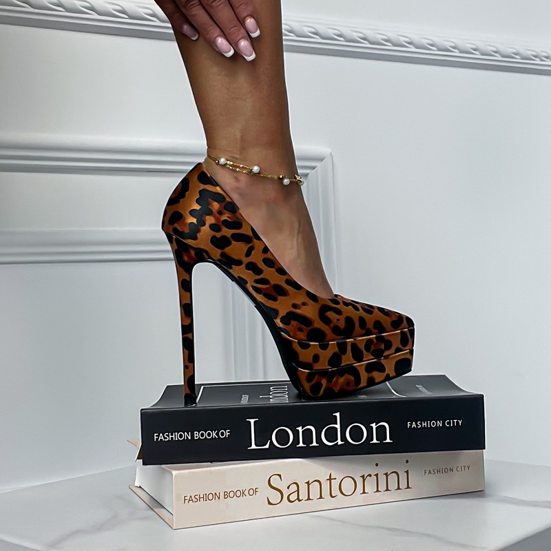 Hnedé lodičky s leopardím vzorom na platforme