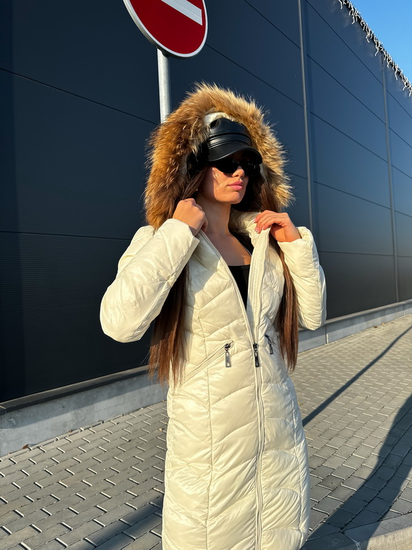 Béžová dlhá vetrovka s pravou kožušinou