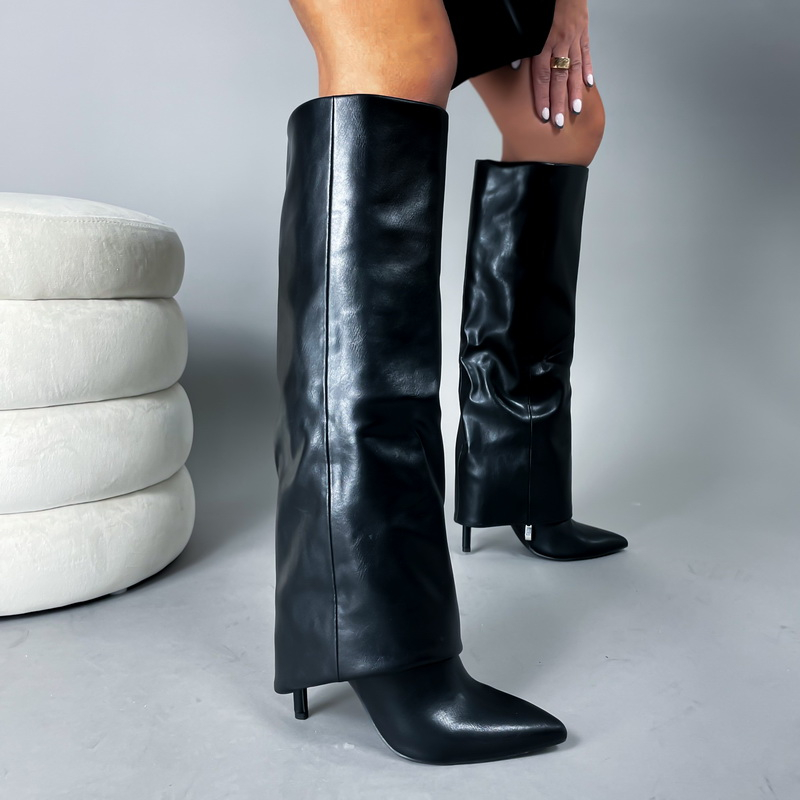 Čierne vysoké  čižmy