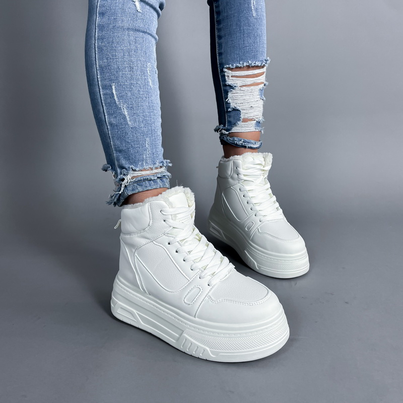 Svetlobéžové zateplené členkové tenisky