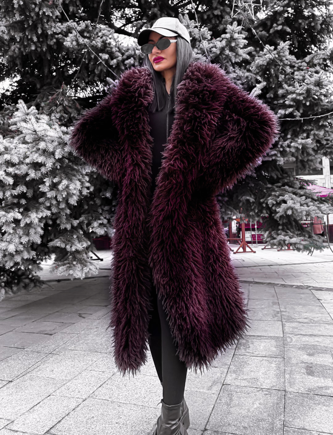 Bordový dlhý kožušinový kabát