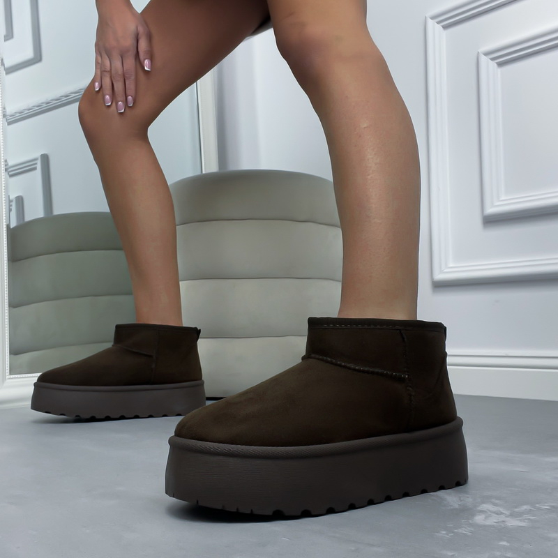 Tmavohnedé  snehule