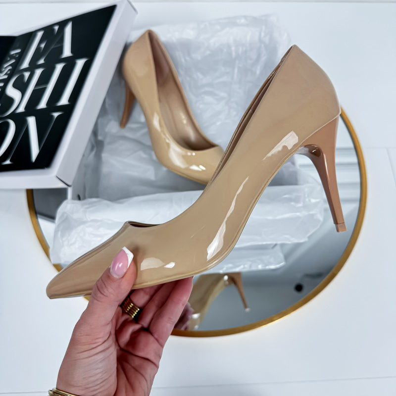 Bežové lakované lodičky