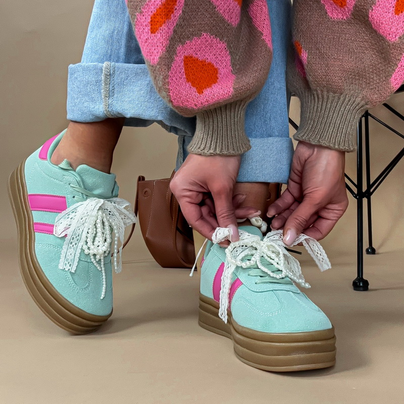 Zelené tenisky s perličkami