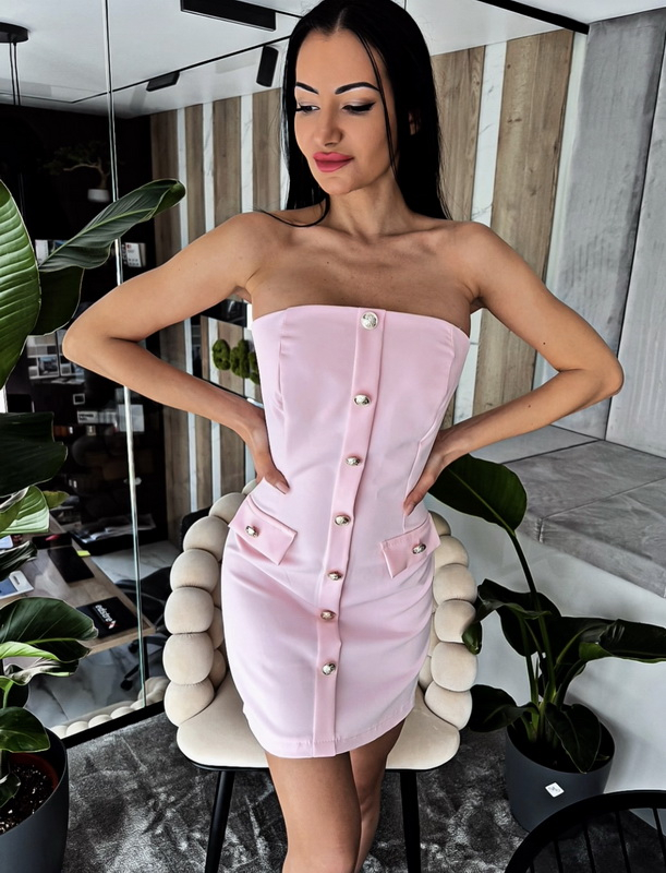 Ružové šaty bez ramienok