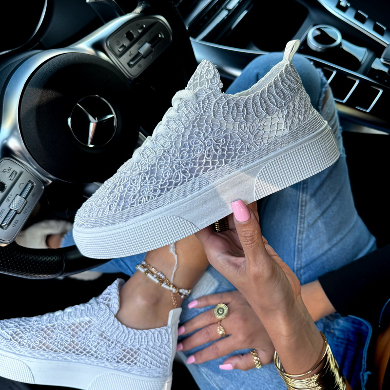 Biele háčkované  tenisky