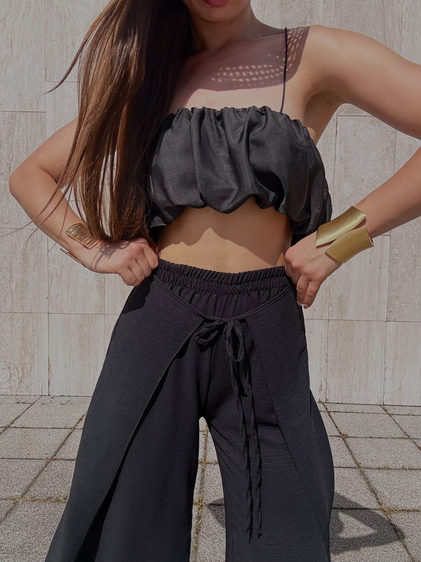 Čierne široké nohavice Dubaj s rozparkom