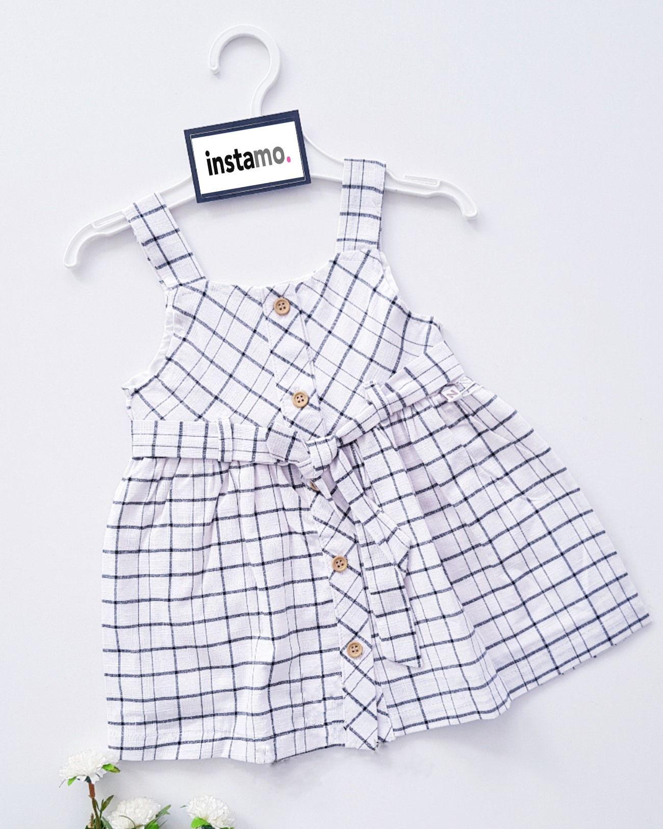 Biele kárované letné šaty