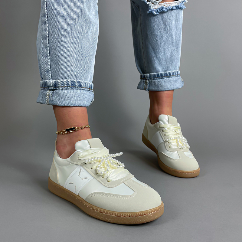 Béžové tenisky s perličkami