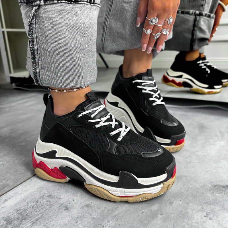 Čierno-biele tenisky