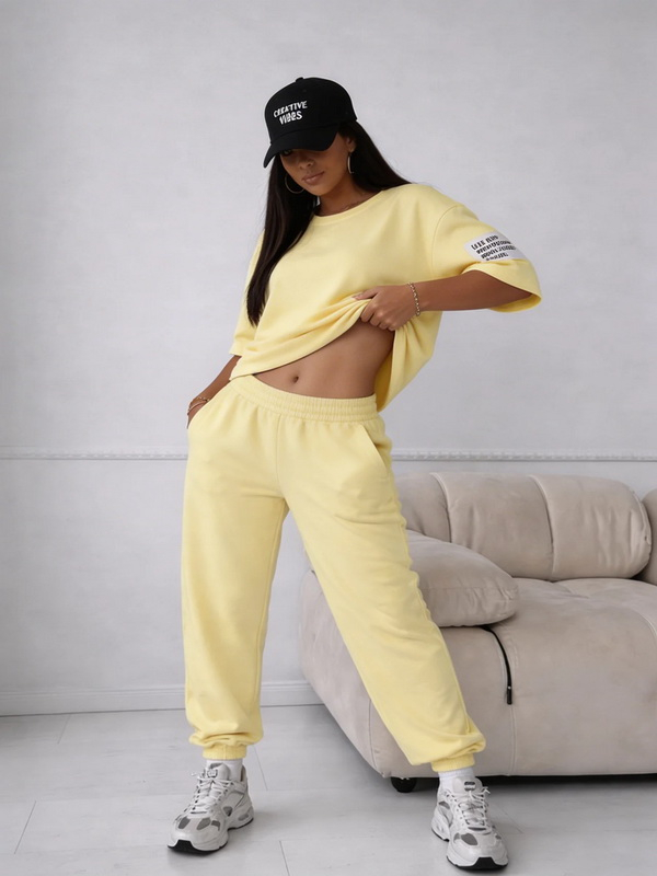 Žltá tepláková súprava